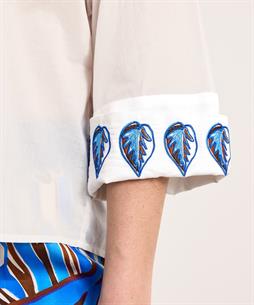 Caroline Biss blouse geborduurd blad