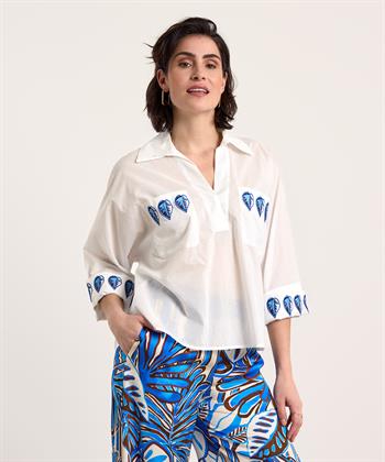 Caroline Biss blouse geborduurd blad