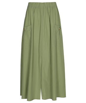 Caroline Biss cargo rok