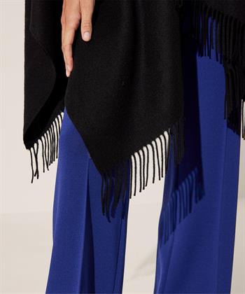 Fraas wollen cape met franjes