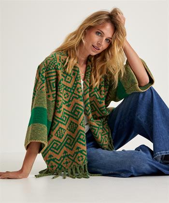 Giulia e Tu poncho vest ikat