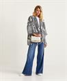 Giulia e Tu poncho vest letters