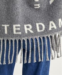 Giulia e Tu poncho vest letters
