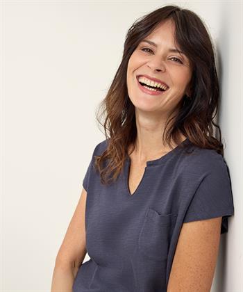 Giulia e Tu shirt kniphals zakje