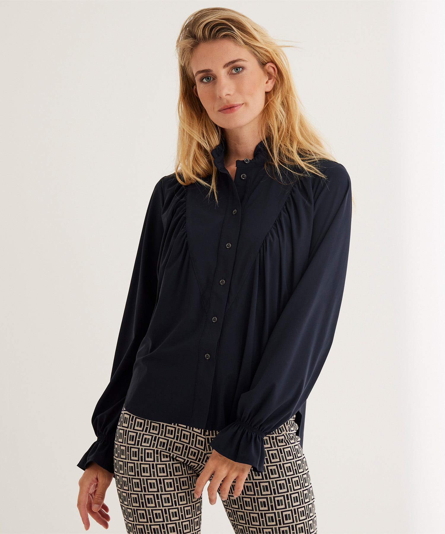 Jane Lushka blouse travelstof Roberta BeOne