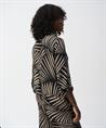 Joseph Ribkoff blouse met knoop bladprint