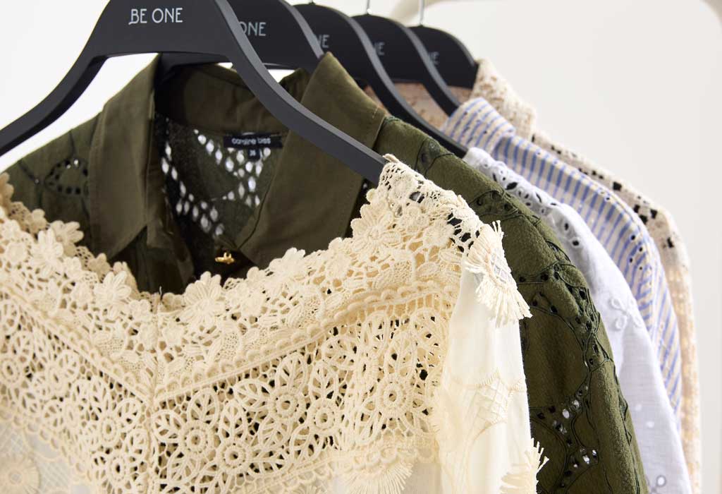 Kanten blouses uit de zomercollectie