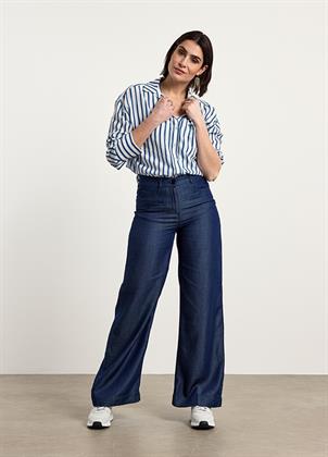Look 037D