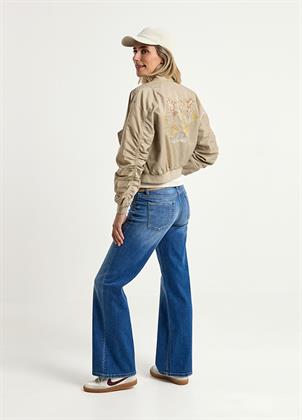 Look 044C