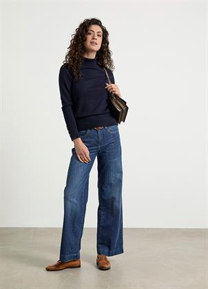 Look 045D