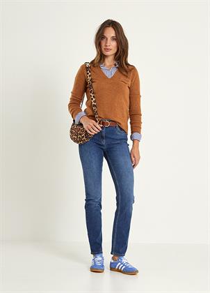 Look 052E