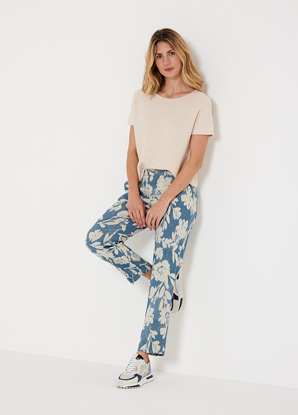 Look 052E