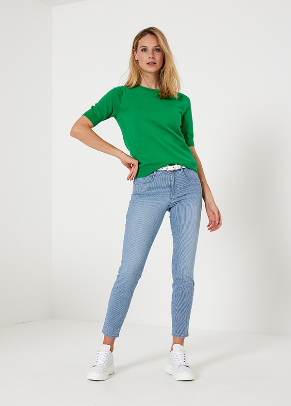 Look 052J