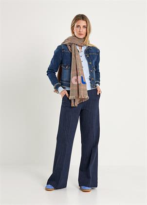 Look 056E