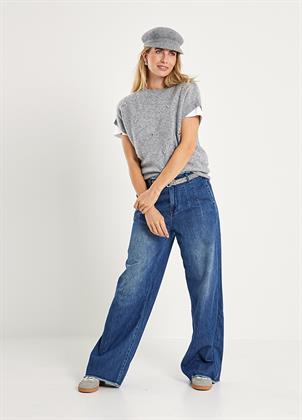 Look 056M