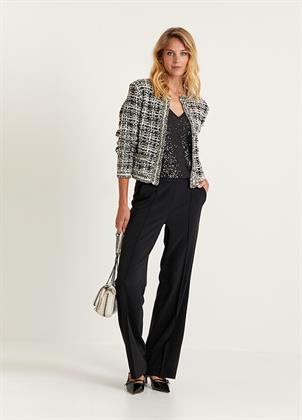 Look 074J