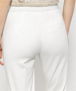 Luisa Cerano chino
