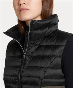 Marc Cain dons bodywarmer