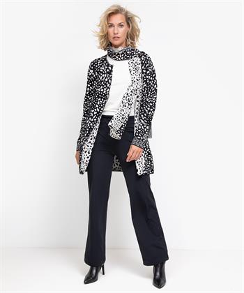 OUI vest print