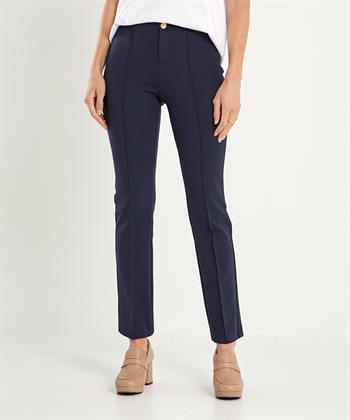 Rosner broek deelnaad Alisa