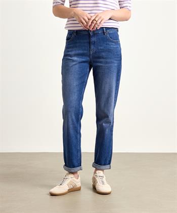 Rosner loose fit jeans Masha Girlfriend