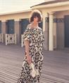 Summum off-shoulder jurk ornament print
