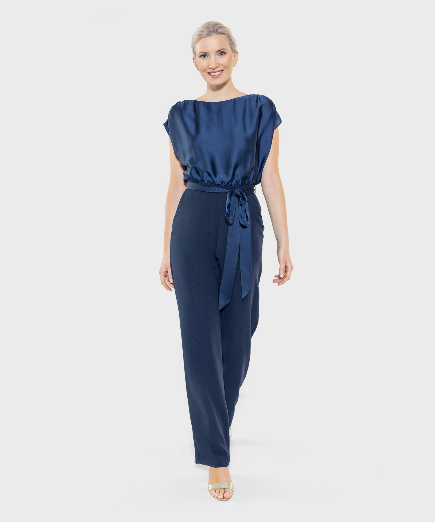 Swing jumpsuit satijn strikceintuur |