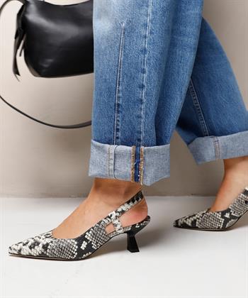 VIA VAI slingback pump Suzy Aliya